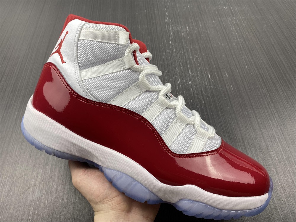 Air Jordan 11 Cherry