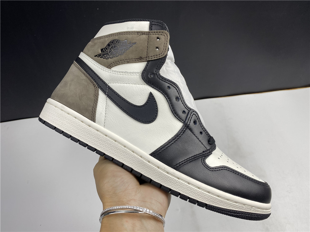 Air Jordan 1 High OG ??Dark Mocha 555088-105