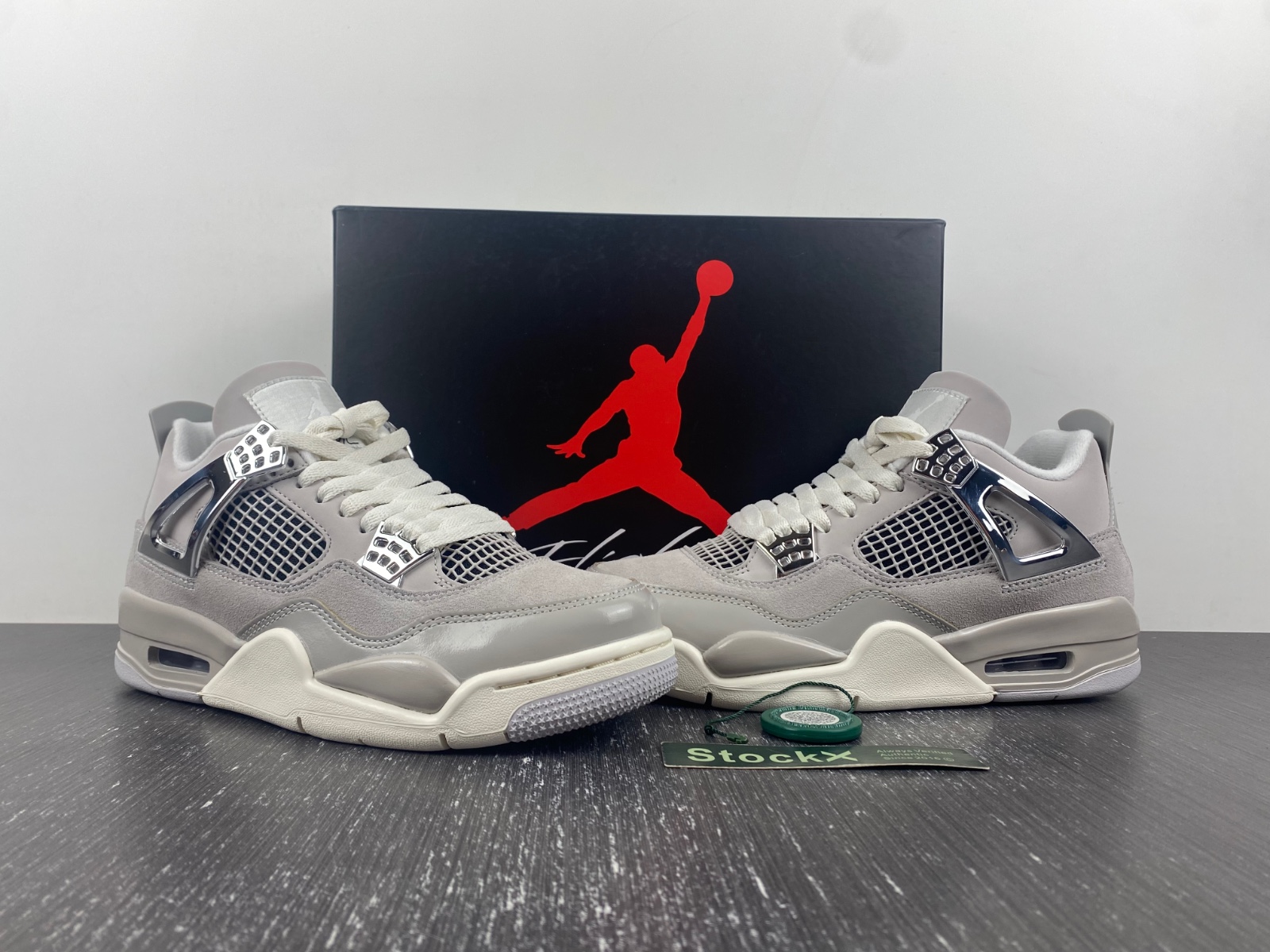 Air Jordan 4 WMNS “Frozen Moments