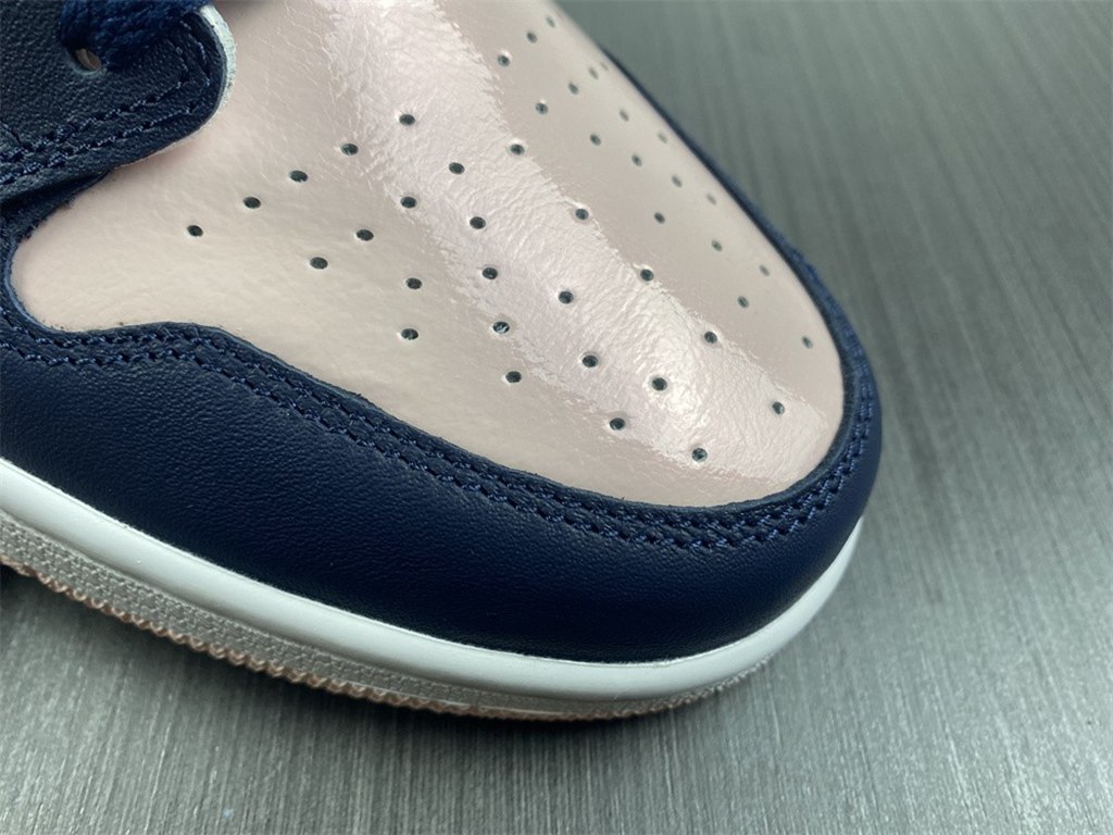 Air Jordan 1 High OG Atmosphere DD9335-641