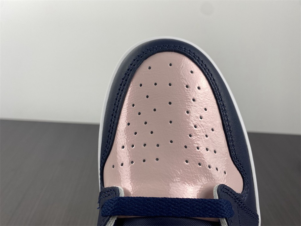 Air Jordan 1 High OG Atmosphere DD9335-641