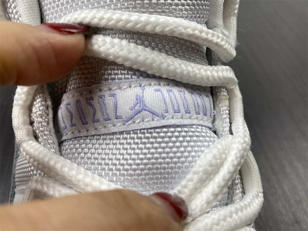 Air Jordan 11 Low WMNS PURE VIOLET AH 7860-101