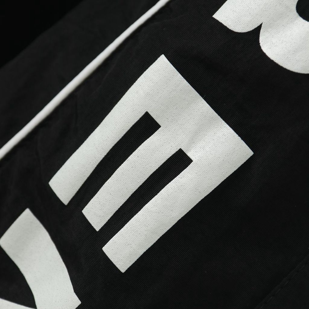 Svp*me 18ss Arc Logo Water Short?