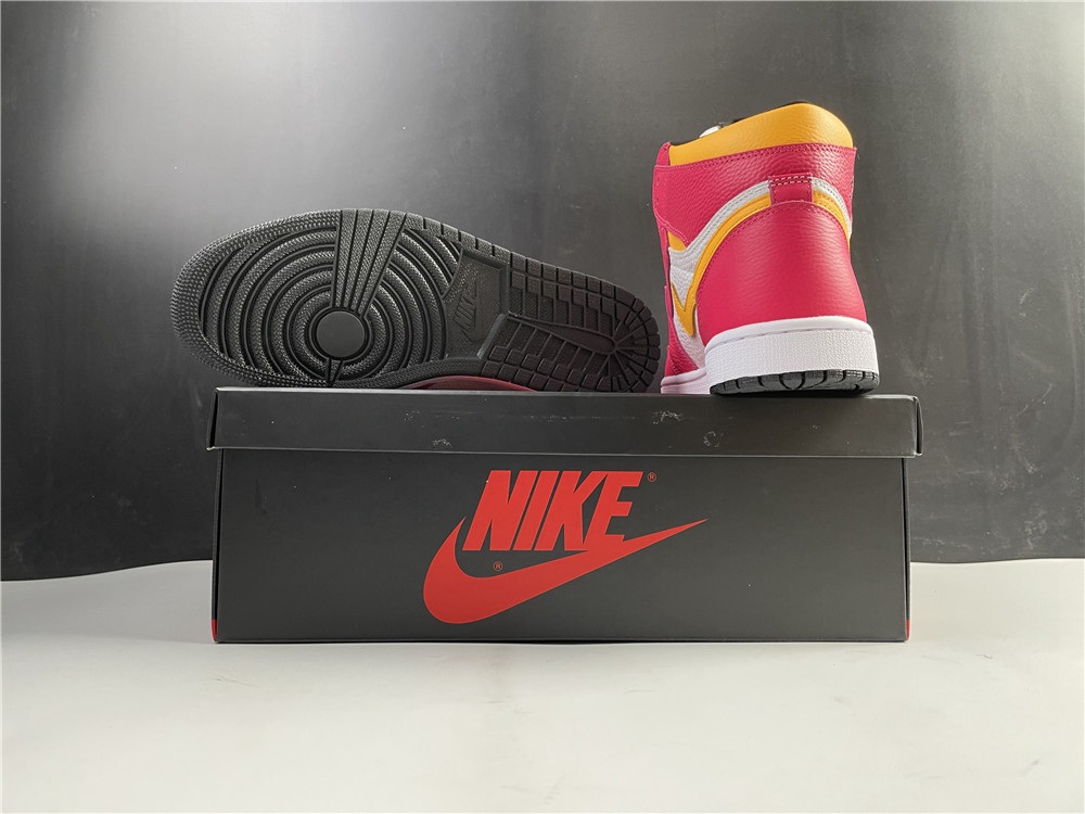 Air Jordan 1 High OG"Light Fusion Red"555088-603
