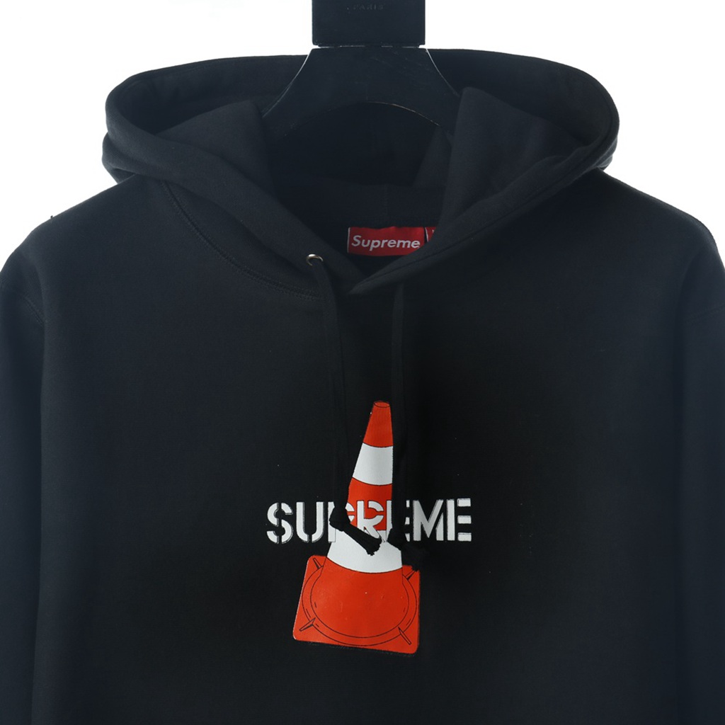 Svp*me 19Fw Cone Hooded Sweatshirt