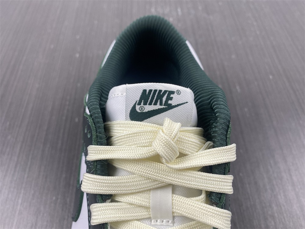 Nike Dunk Low Vintage Green DQ8580-100