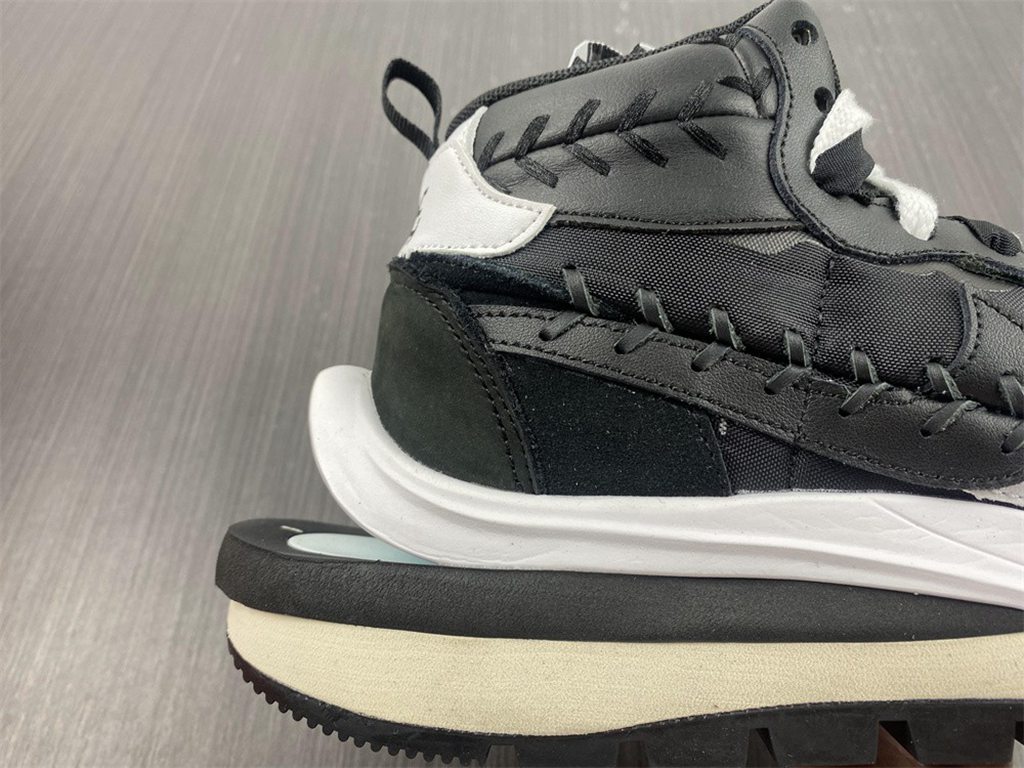 Nike Sacai DH9186-001