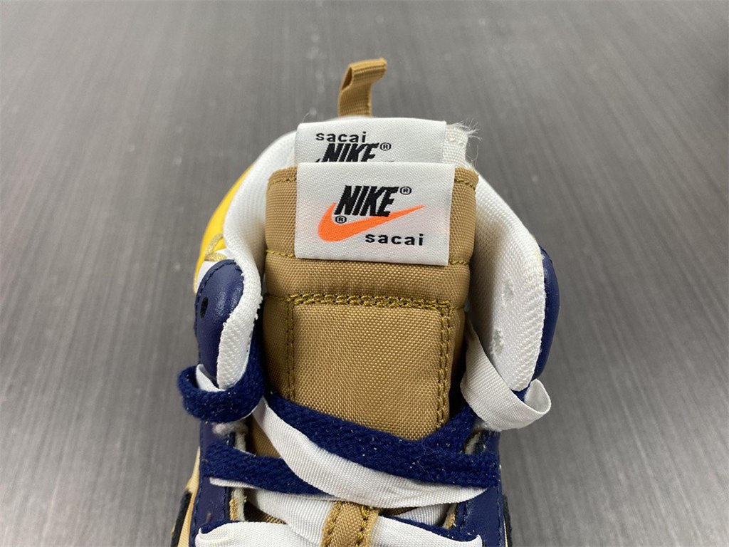 Sacai x Jean PauGaultier x Nike VaporWaffle DH9186-200