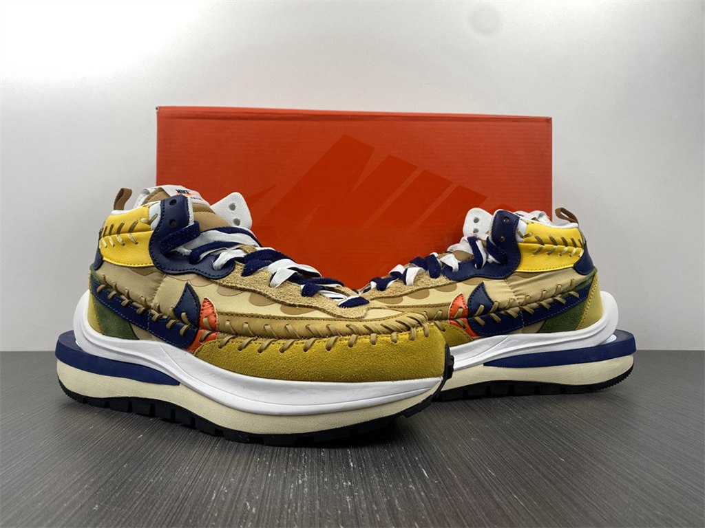 Sacai x Jean PauGaultier x Nike VaporWaffle DH9186-200