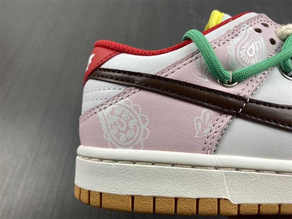 Nike Dunk Low SE FREE.99 CT2496-100