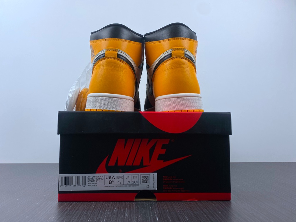 Air Jordan 1 High OG Yellow Toe 555088-711