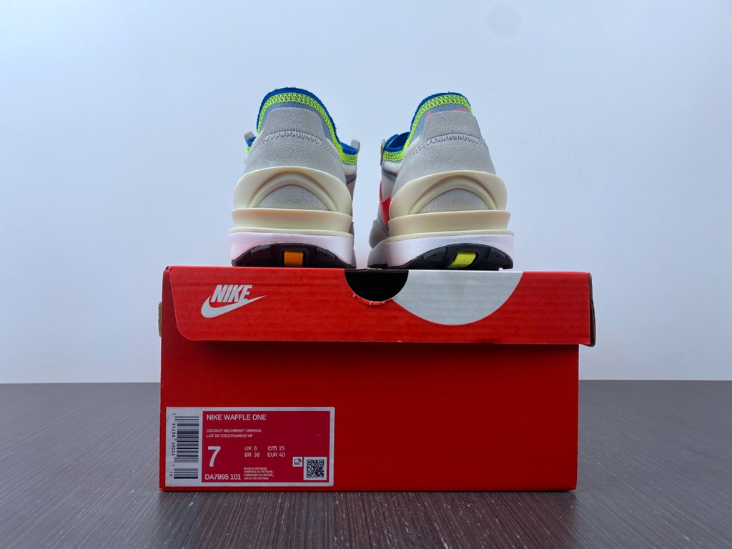 NIKE Waffle One  DA7995-101