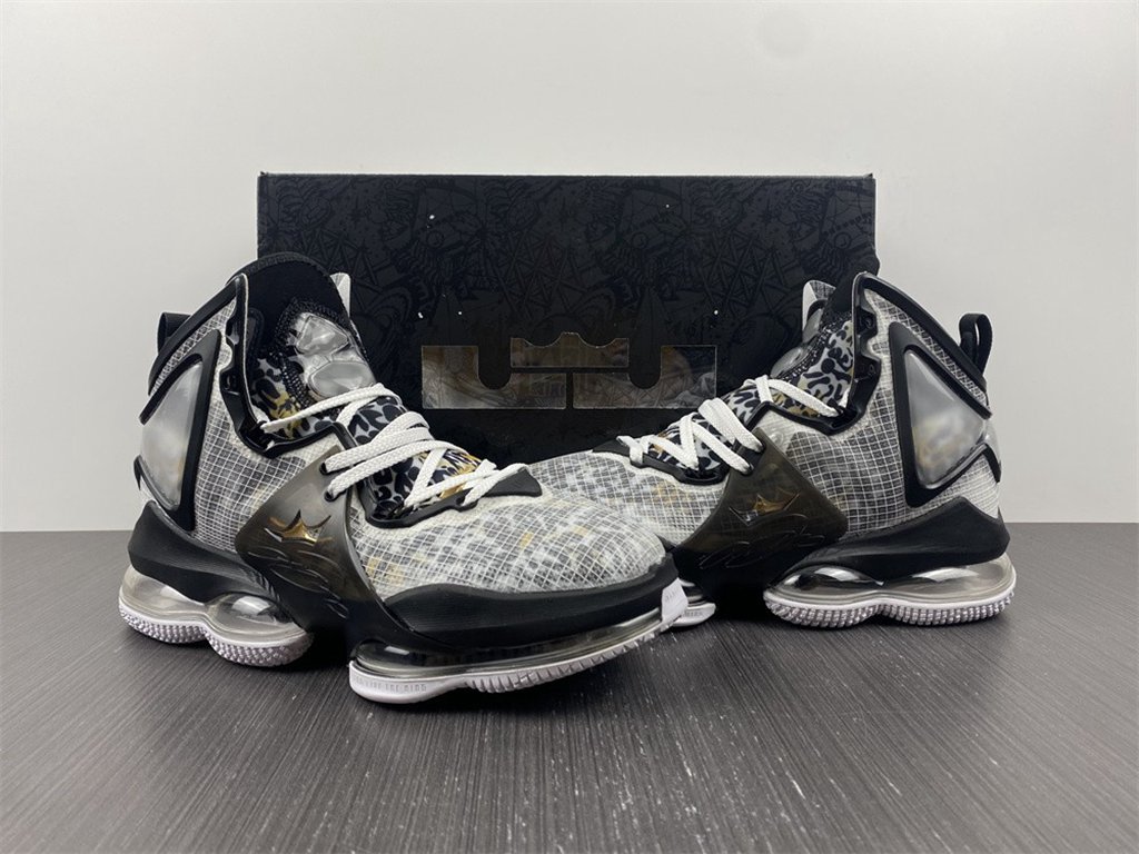 NIKE LeBron XIX EP DC9340-100