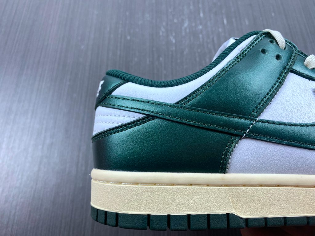 Nike Dunk Low Vintage Green DQ8580-100