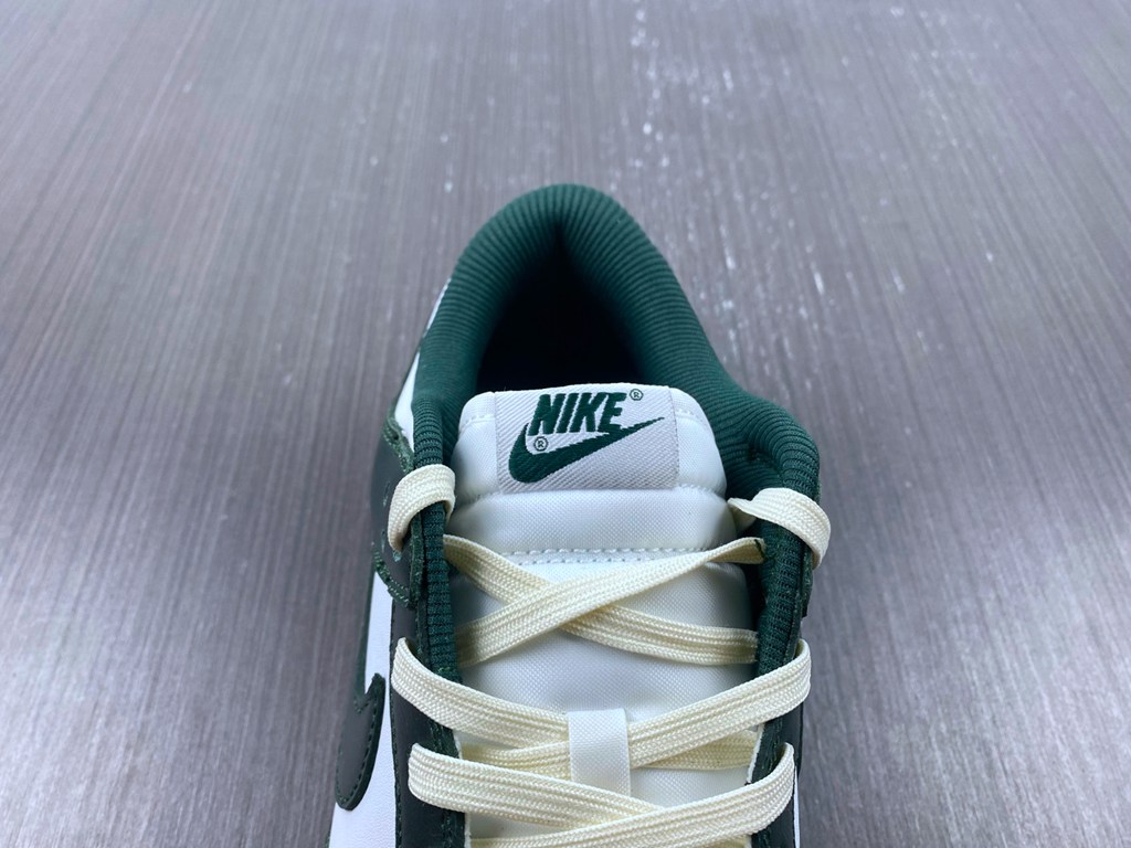 Nike Dunk Low Vintage Green DQ8580-100