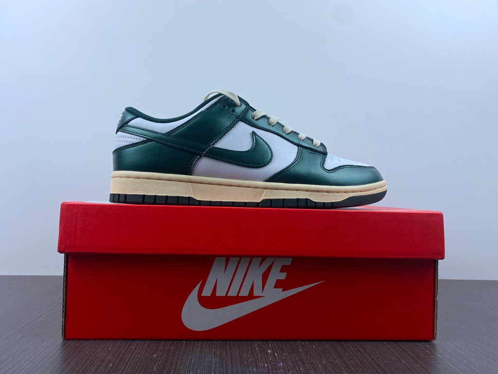 Nike Dunk Low Vintage Green DQ8580-100
