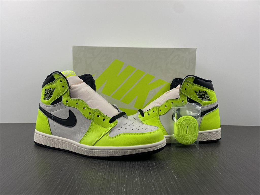 Air Jordan 1 Retro High OG 555088-702