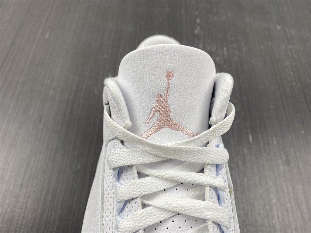 JORDAN 3 RETRO  NEAPOLITAN