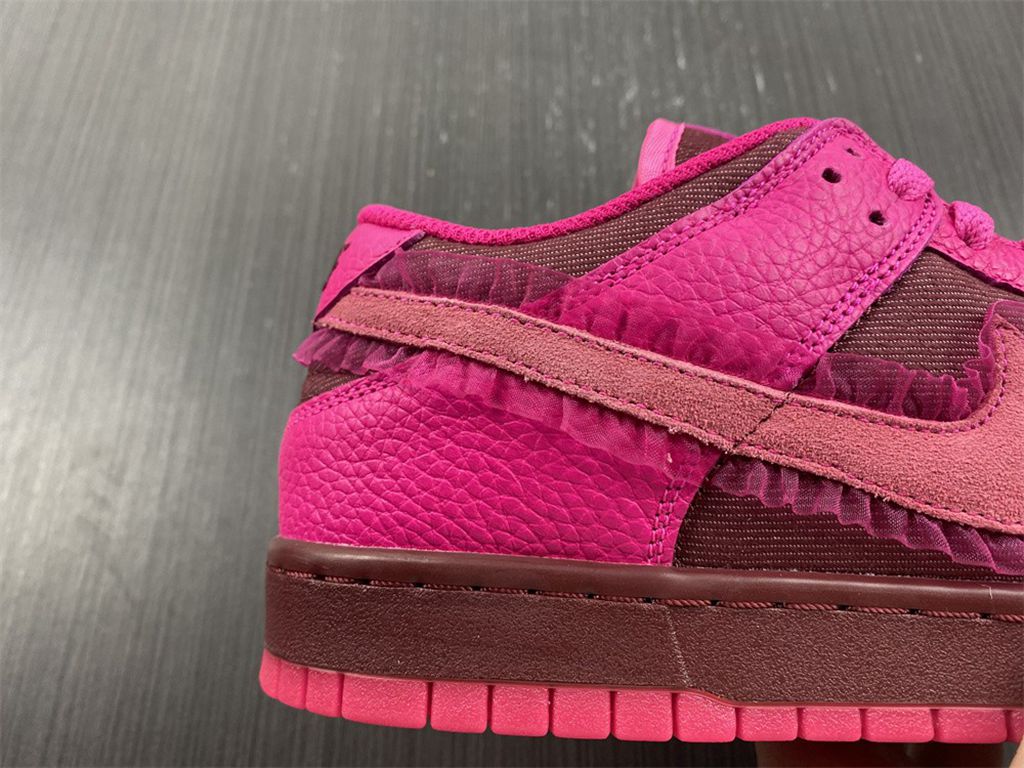 Nike Spruces Up Its Dunk Low Team Red/Pink DQ9324-600