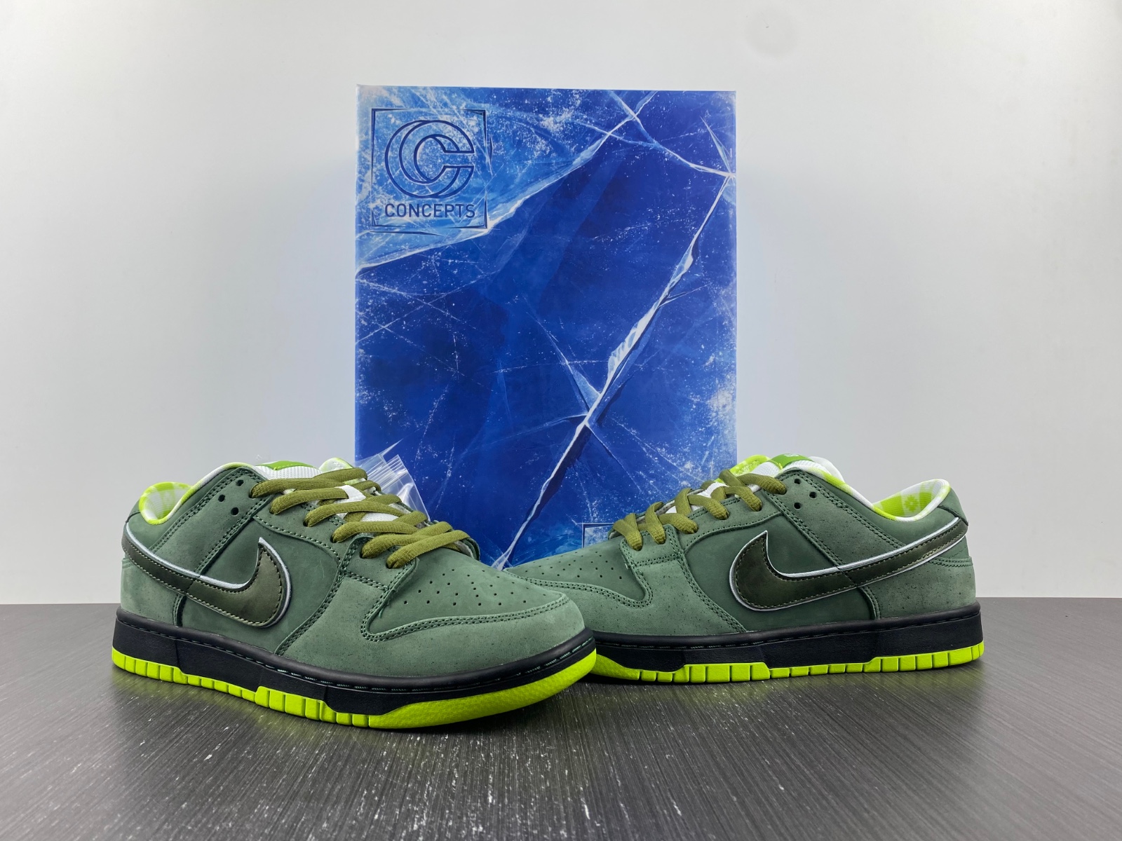 Nike SB Dunk Low Green Lobster BV1310-337