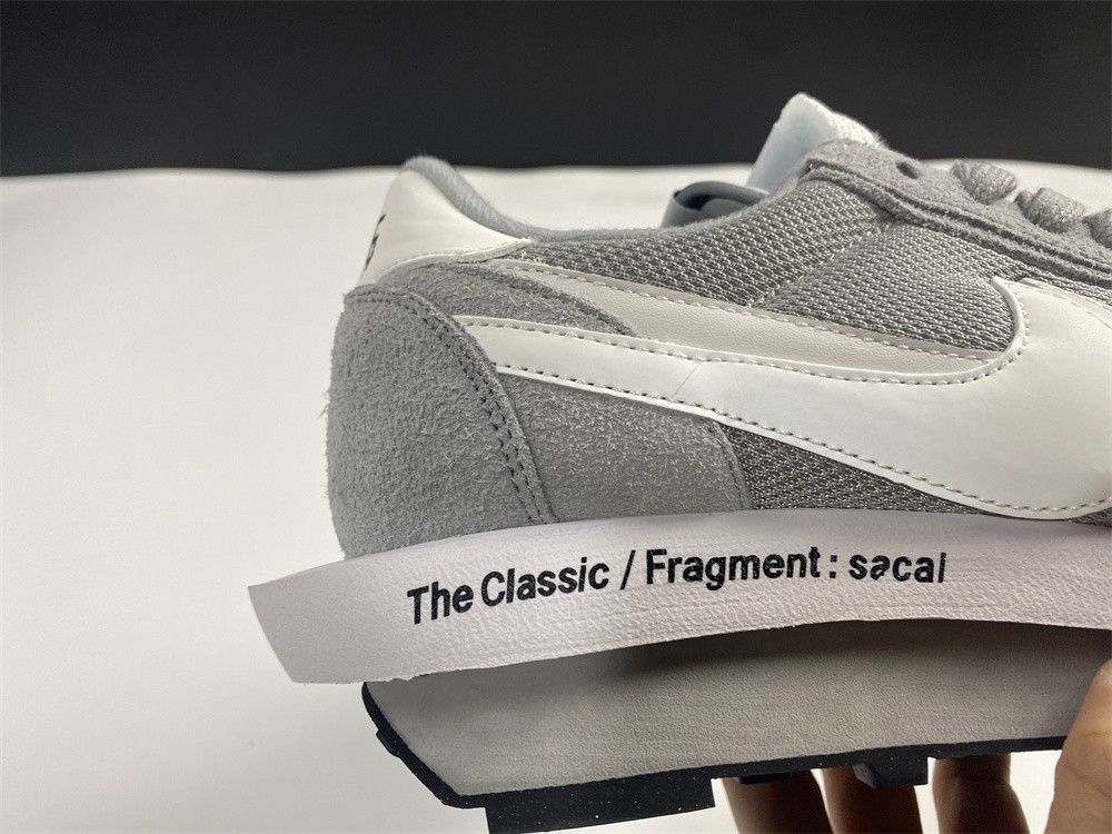 fragment x sacai x Nike LDWaffle DH2684-001