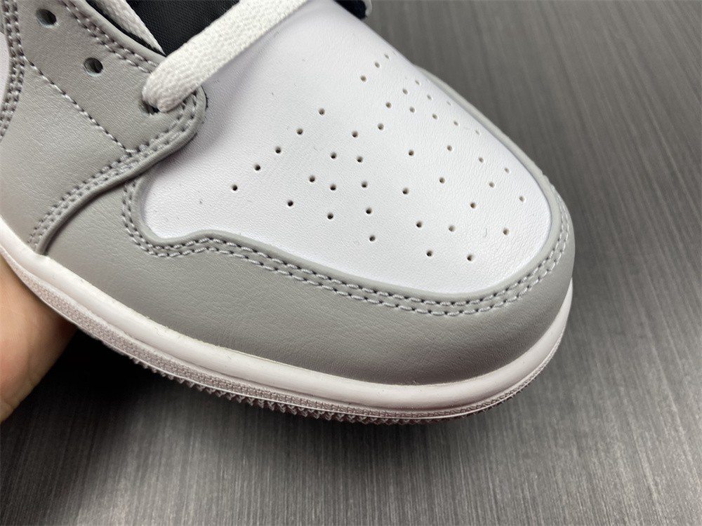 Air Jordan 1 Mid Light Smoke Grey 554724-078