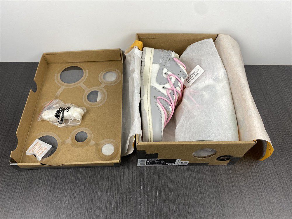 Off-White x Dunk Low Lot 9 of 50 1602-109