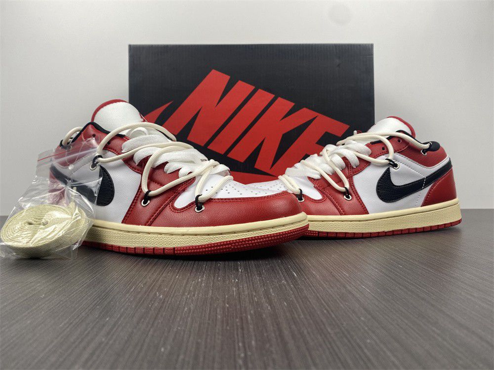 AIR JORDAN 1 LOW 553558-118
