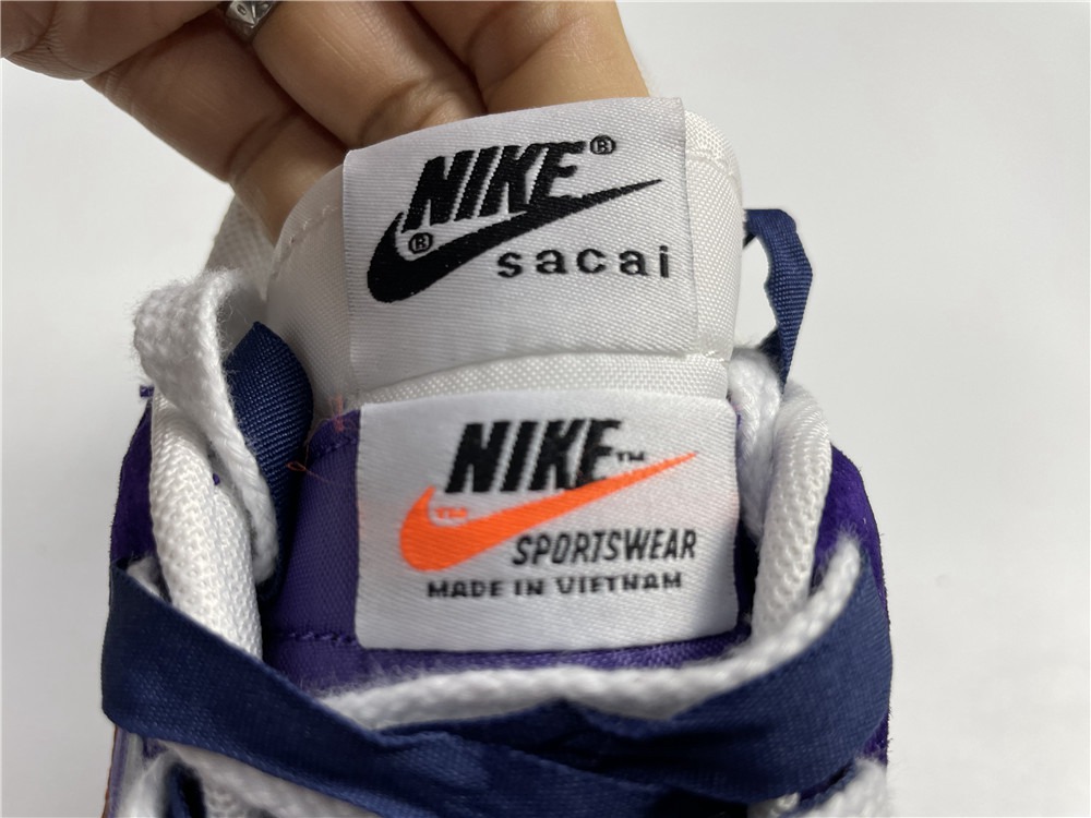 sacai x Nike VaporWaffle 3.0 DD1875-500