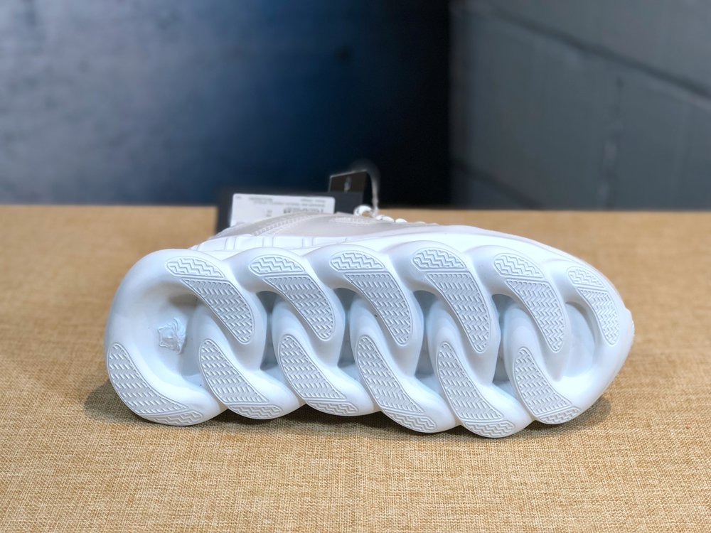 V*ERSACE CHAIN REACTION SNEAKERS