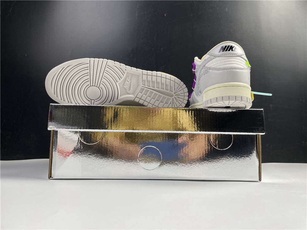 Off-White x Nike Dunk Low DM1602-100