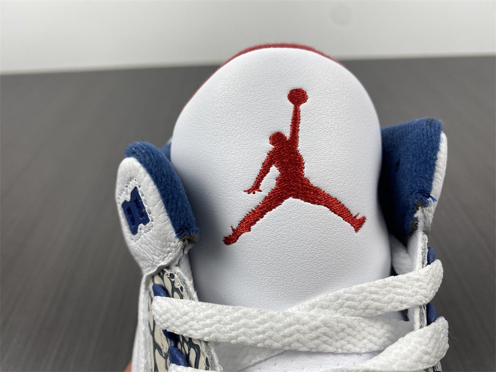 Air Jordan3 854262-106