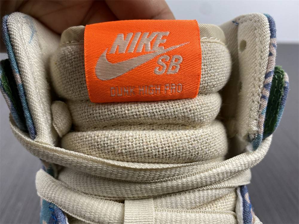 Nike SB Dunk High CZ2232-300