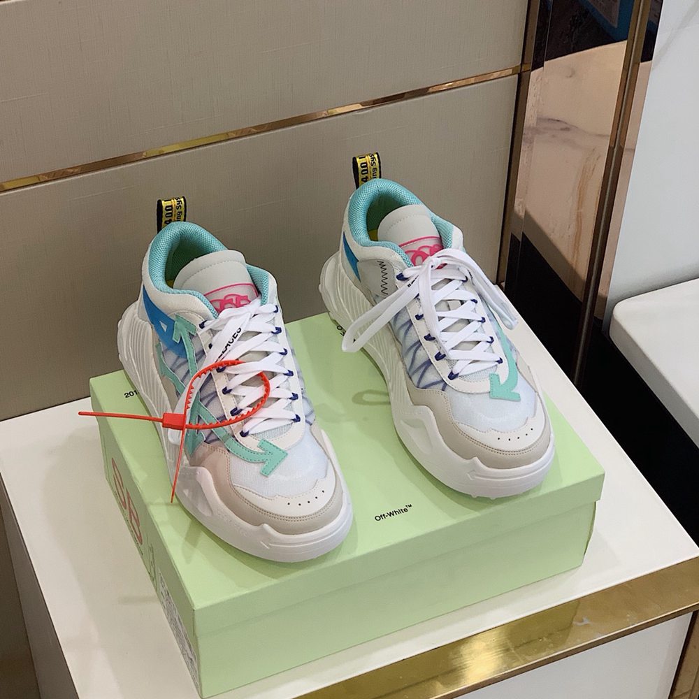 0ffWhite Sneaker