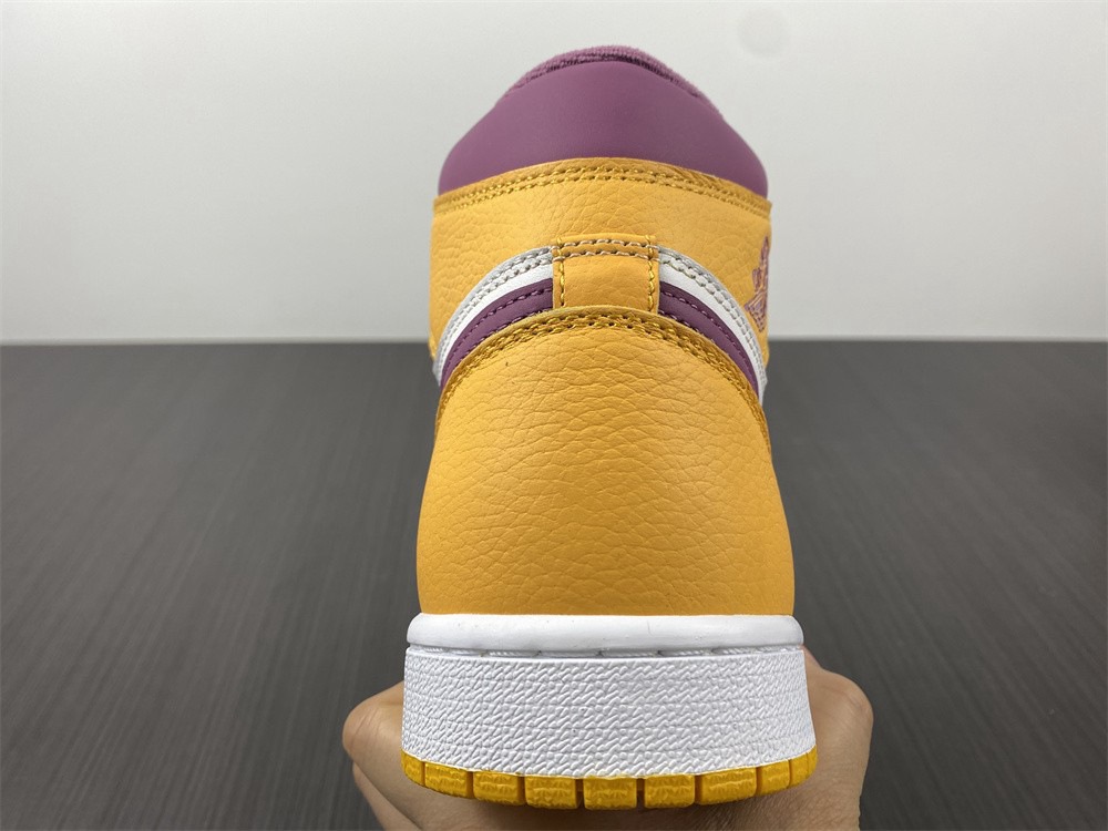 Air Jordan 1 High OG "Brotherhood" 555088-706