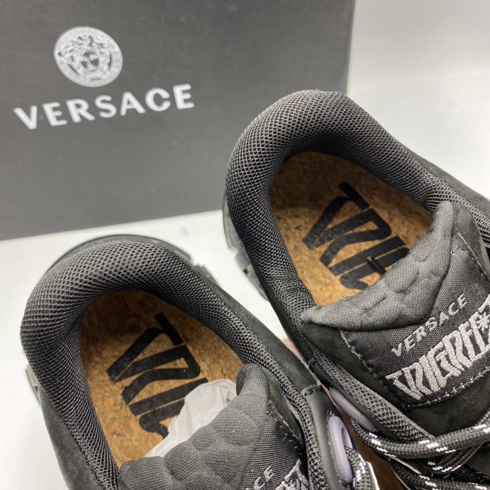 V*ERSACE Trigreca Sneakers