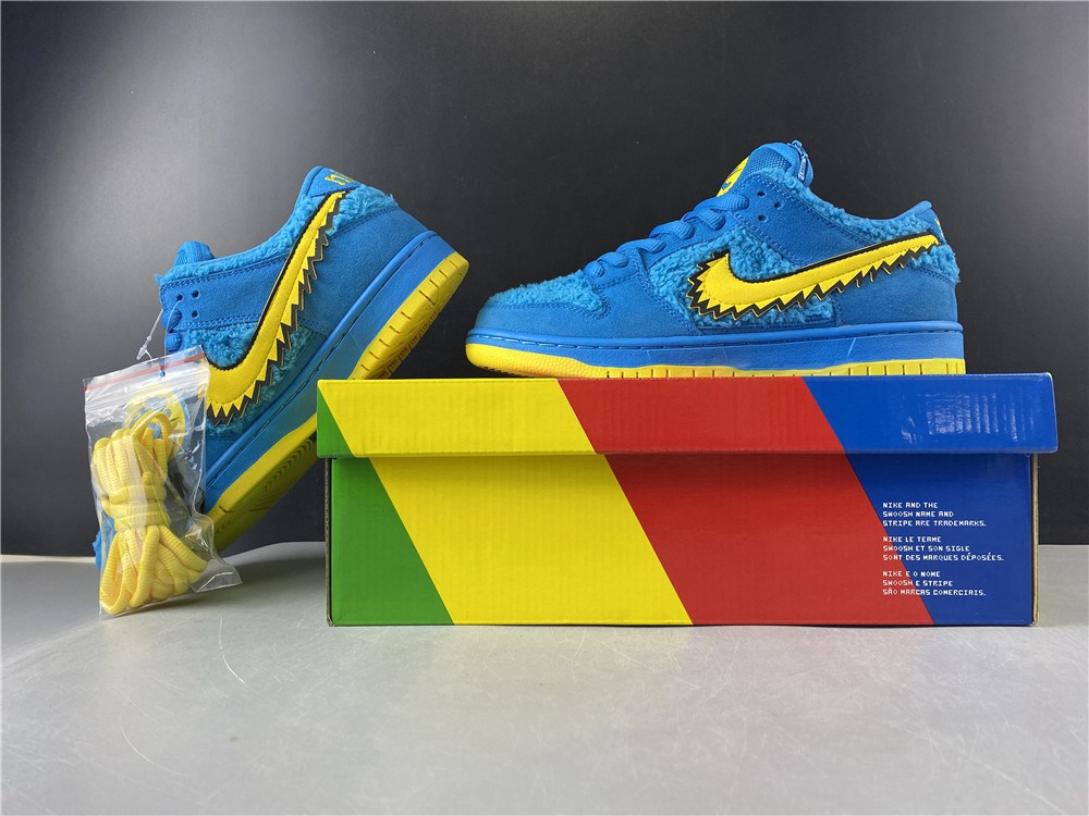 Grateful Dead x Dunk Low SB 