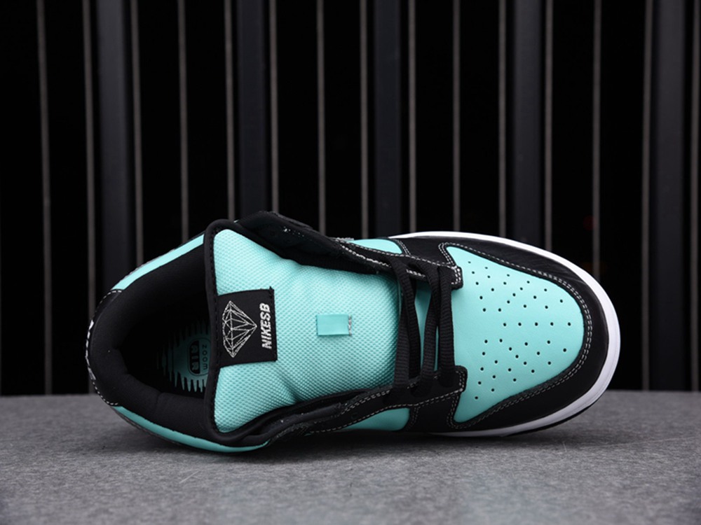 Nike Dunk Low Pro SB T*f*ny(304292-402)