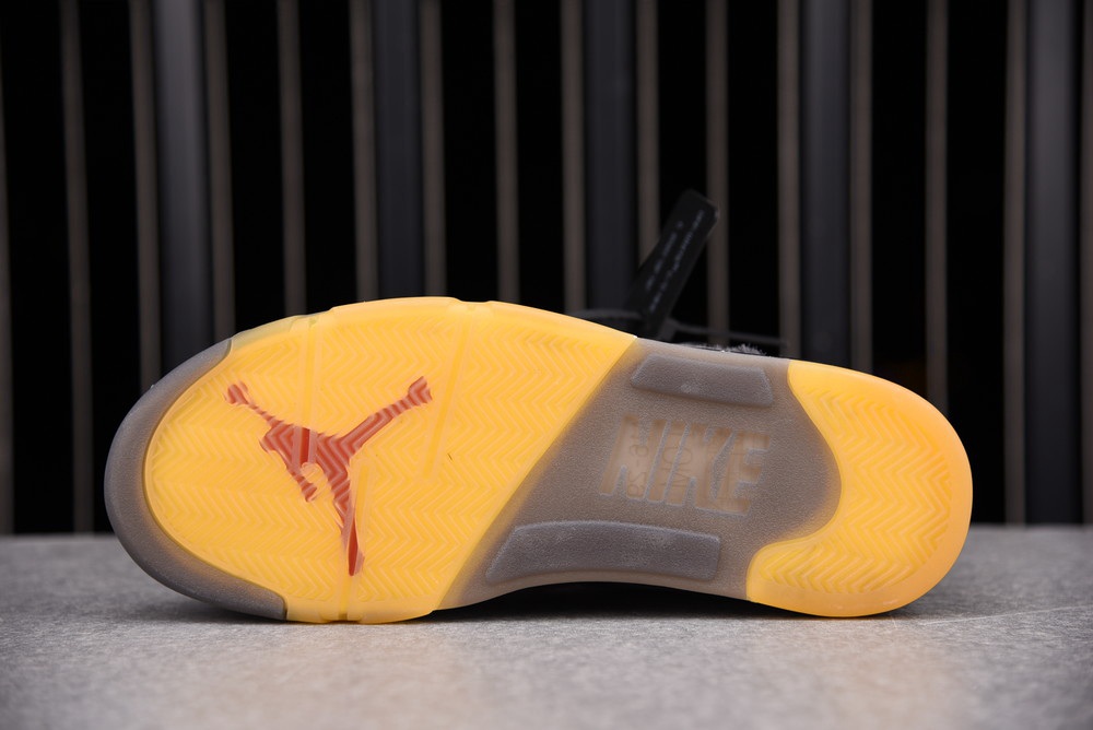 Off-White  Air Jordan 5 Retro SP Muslin CT8480 001