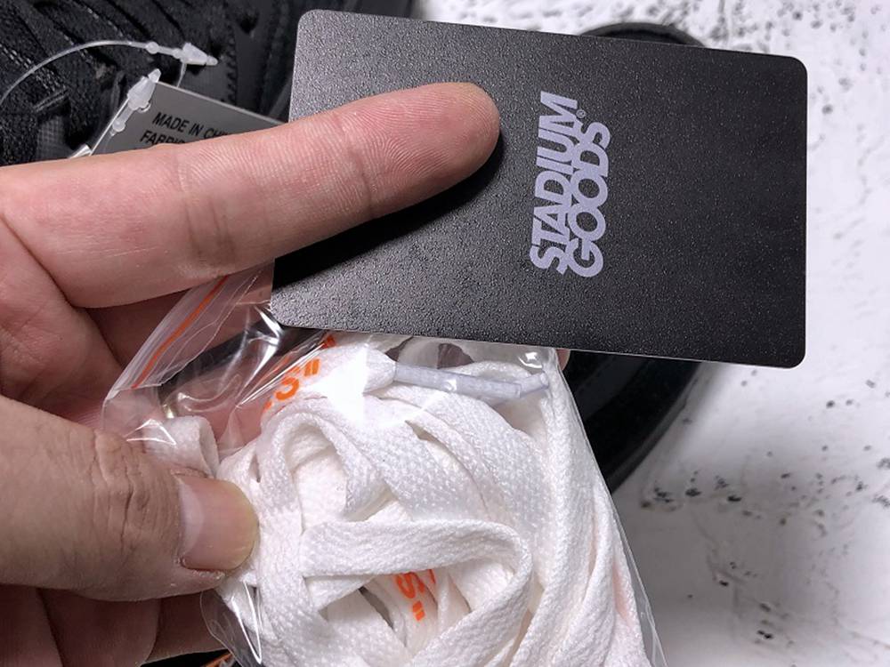 Off-White x Air Max 90 Black