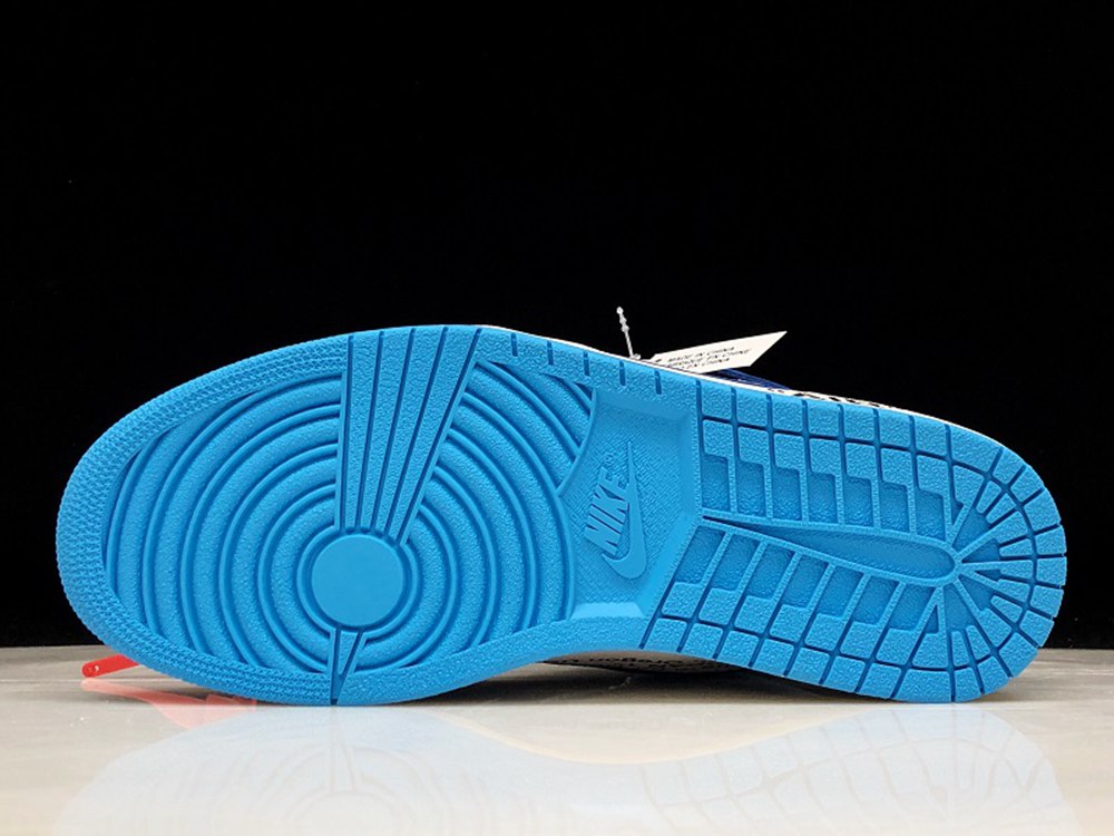 Off-White x Air Jordan 1 Retro High OG UNC