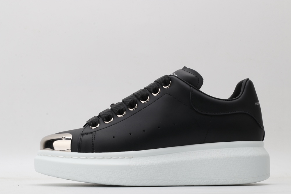 AMQ Leather Black Sneakers