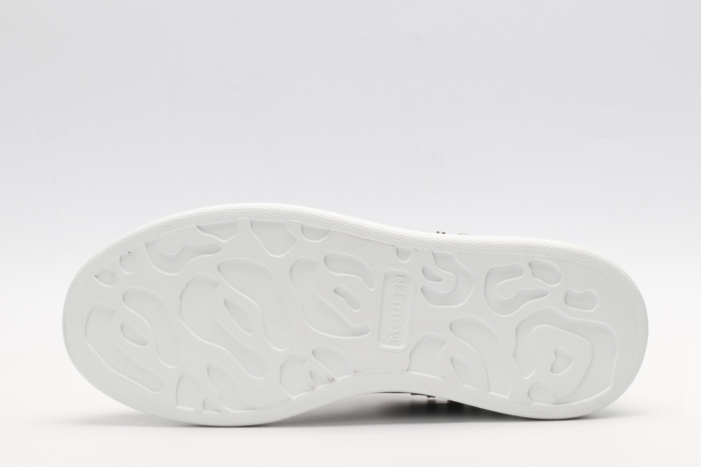 AMQ Black calf leather lace-up sneaker with siL*Ver-finished hammered stud