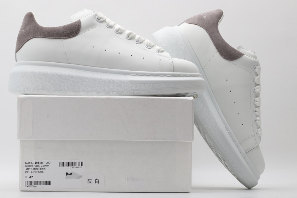 AMQ oversized sneakers with grey heel