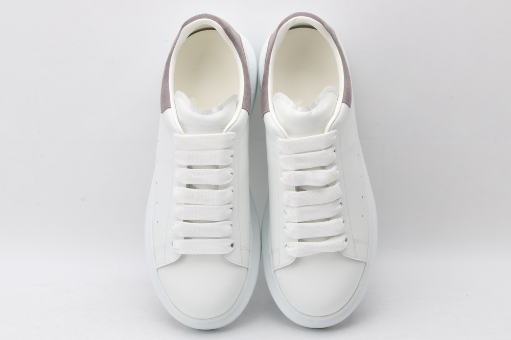 AMQ oversized sneakers with grey heel