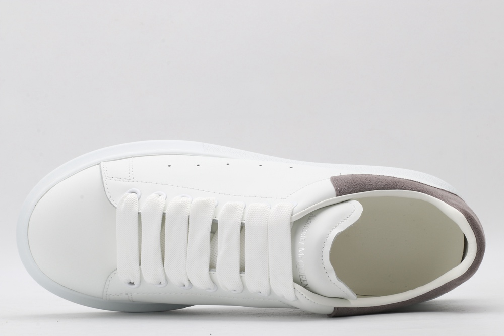 AMQ oversized sneakers with grey heel