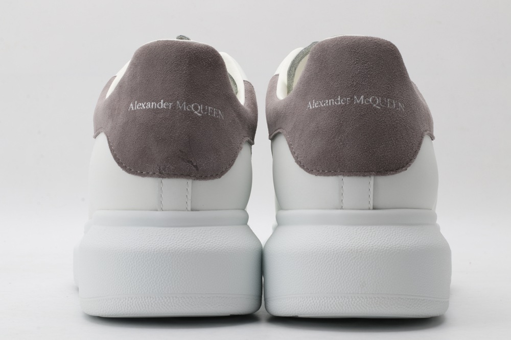 AMQ oversized sneakers with grey heel