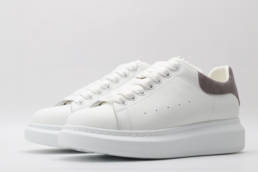 AMQ oversized sneakers with grey heel