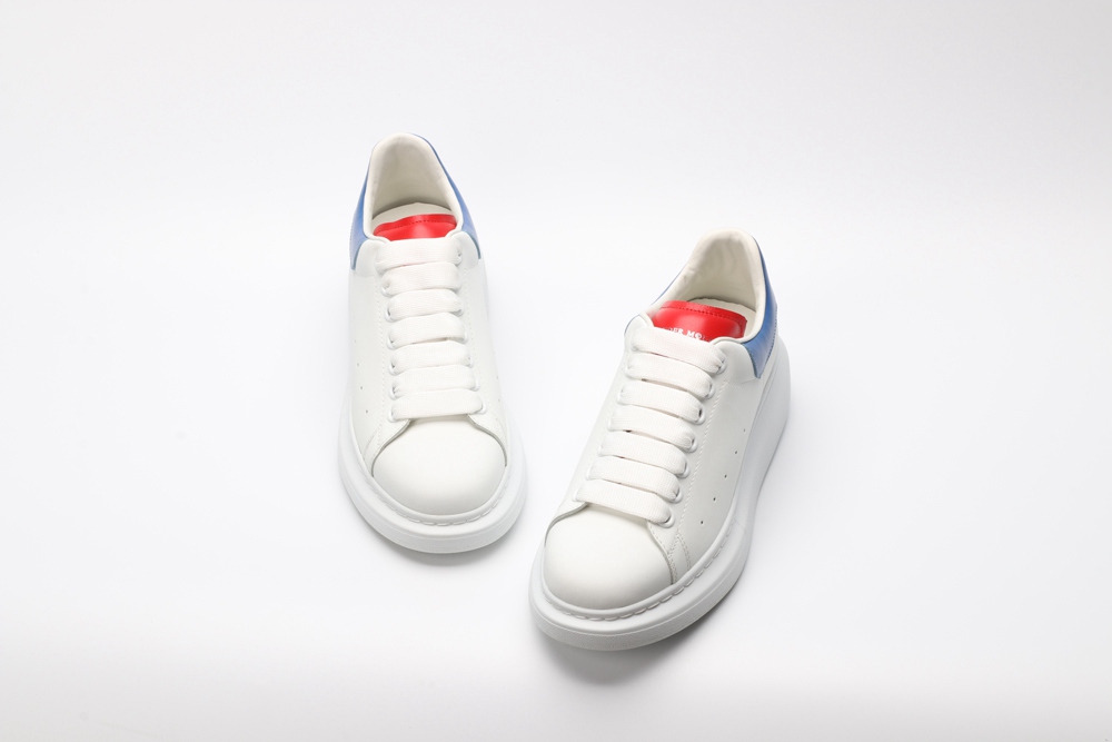 AMQ OVERSIZED SNEAKER Blue