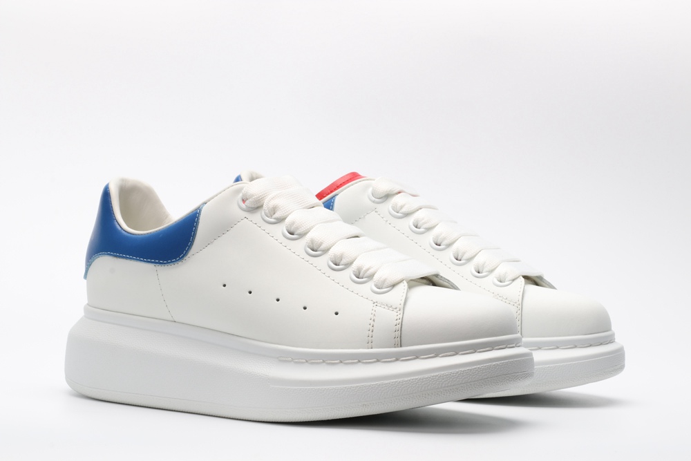 AMQ OVERSIZED SNEAKER Blue